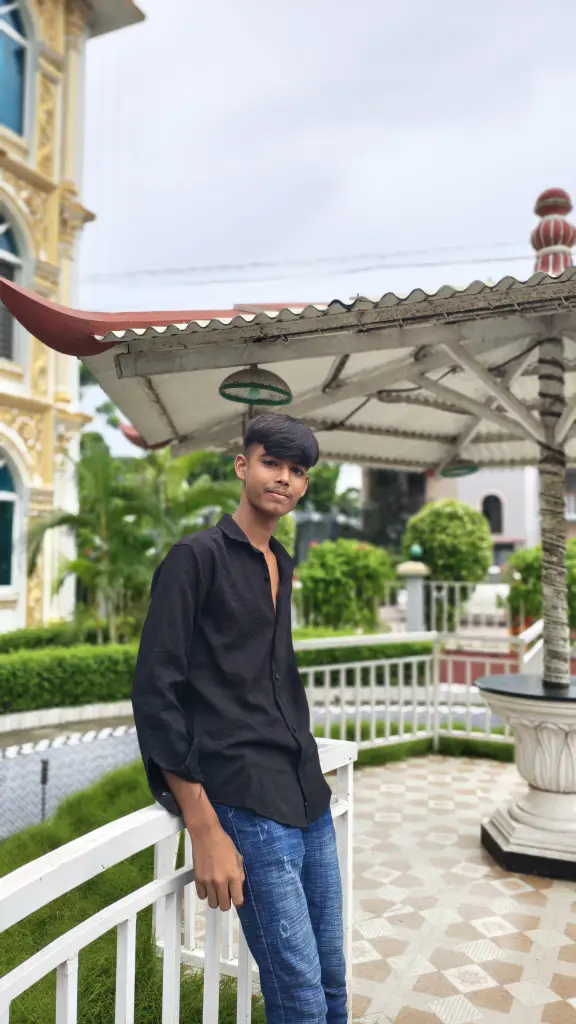 # @EAMlN_MOllA? আমার দিকে চাইয়া দেখেন বয়স কতো অল্প 💖🤫??
