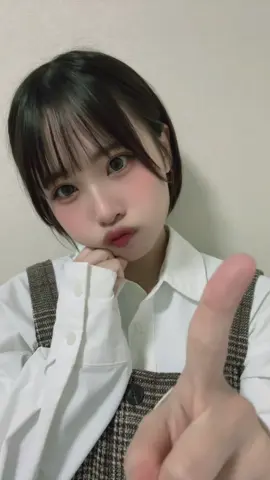 ちょっとだけ前髪切ったけど気付いた？🎀 #アイドル志望 #イコールラブ  #ラブソングに襲われる🐺🤎  #気付いて #売り子 