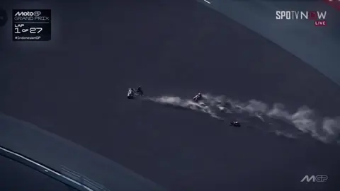 kita bisa belajar dari marc marquez bahwa sesuatu yg cocok sama kita bukan berarti yg kita sukai akan menjadi sebuah keberuntungan buat kita gws untuk marquez semoga cepat pulih dari crash yg di alami tadi 👏✊️#fyp #motogp #marcmarquez93 #sadvibes #ducatilenovoteam 
