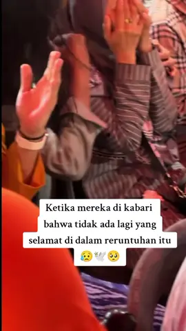 Ya Allah, mereka ikhlas ya Allah #evakuasi #korban #ponpesalkhoziny #sidoarjo24jam #sidoarjotiktok 