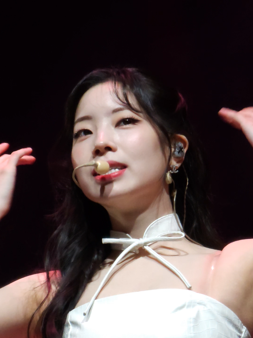 Dahyun fancam Dubu TWICE Bulacan #Dahyun #Dubu #Twice #twiceworldtour2025 