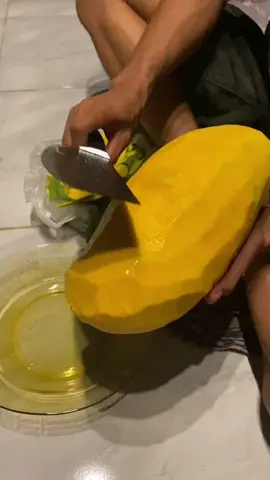 Segede gaban 🤣 #mukbang #mangga #food #seger #manggajumbo 