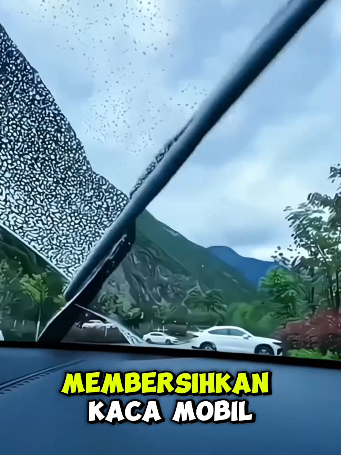 Wiper mobil frameless generasi terbaru, tidak berisik dan tidak bikin baret kaca mobil.  #wiperblade #wiperframeless #wipermobilframeless #wipermobil #wiper 