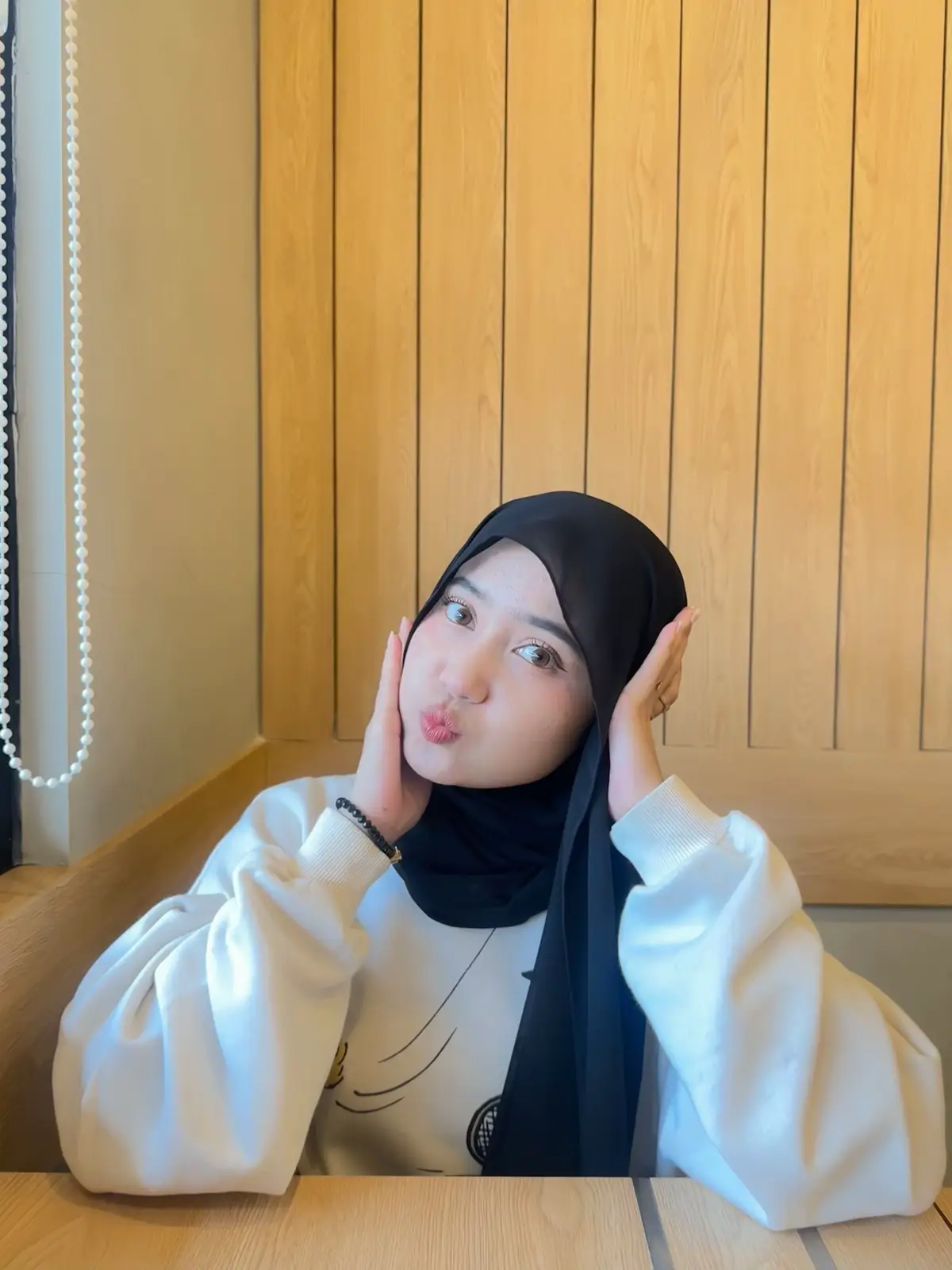oufit nyari mochi! 😋