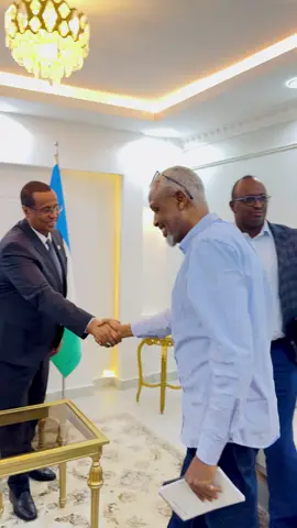Garoowe: 5 October 2025: Ku-simaha Madaxweynaha, Ahna Madaxweyne Ku-xigeenka Dawladda Puntland, H.E Ilyas Osman Lugatoor ayaa maanta Xafiiskiisa ku qaabilay Wefti uu hoggaamiyo Tim Otieno oo ah Ku-Simaha Madaxa Xafiiska Qaramada Midoobey ee Puntland (UNTMIS)