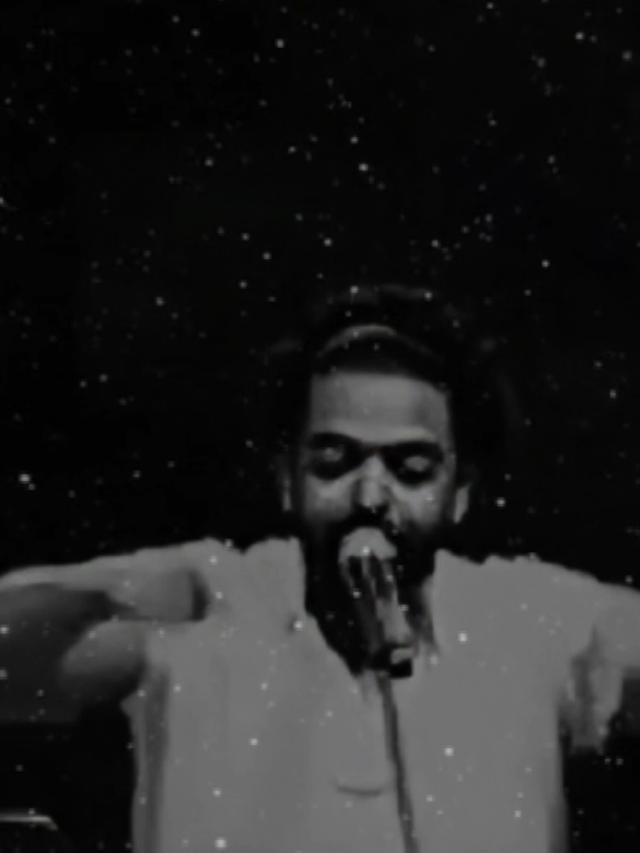 أنا الشخص اللي كلو عيوب لكن مليان حاجات تتحب ..💔🤷🏻‍♂️ #amr_hassan #عمرو_حسن #الدرويش #fypシ #اكسبلور