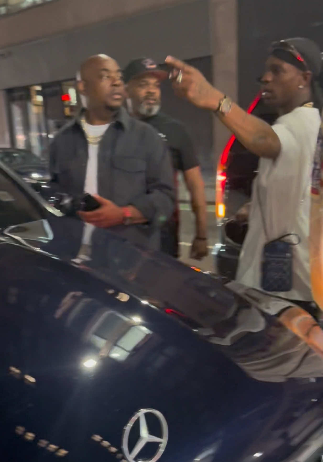 @Travis Scott outside in New York City  #travisscott #nyc #trending #viral #viralvideo 