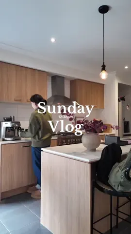 the weekends we live for. sometimes not the most exciting, but it’s what I work so hard for in a week to spend that time with my family. here’s to moving slowly on becoming a full time content creator to make a “weekend” my every day 🫶🏼  #familytime #sundayvlog #mumlife #mominfluencer #momcontentcreator 
