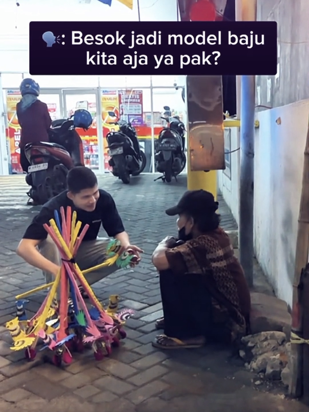 inimah saingannya Pak Jajang&Pak Jerry🤔aura old money nya kuat banget🥶 thanks for 50k followers nya guys🤗#modeldadakan @basicaleofficial #rucas #fyp #model #foryou 