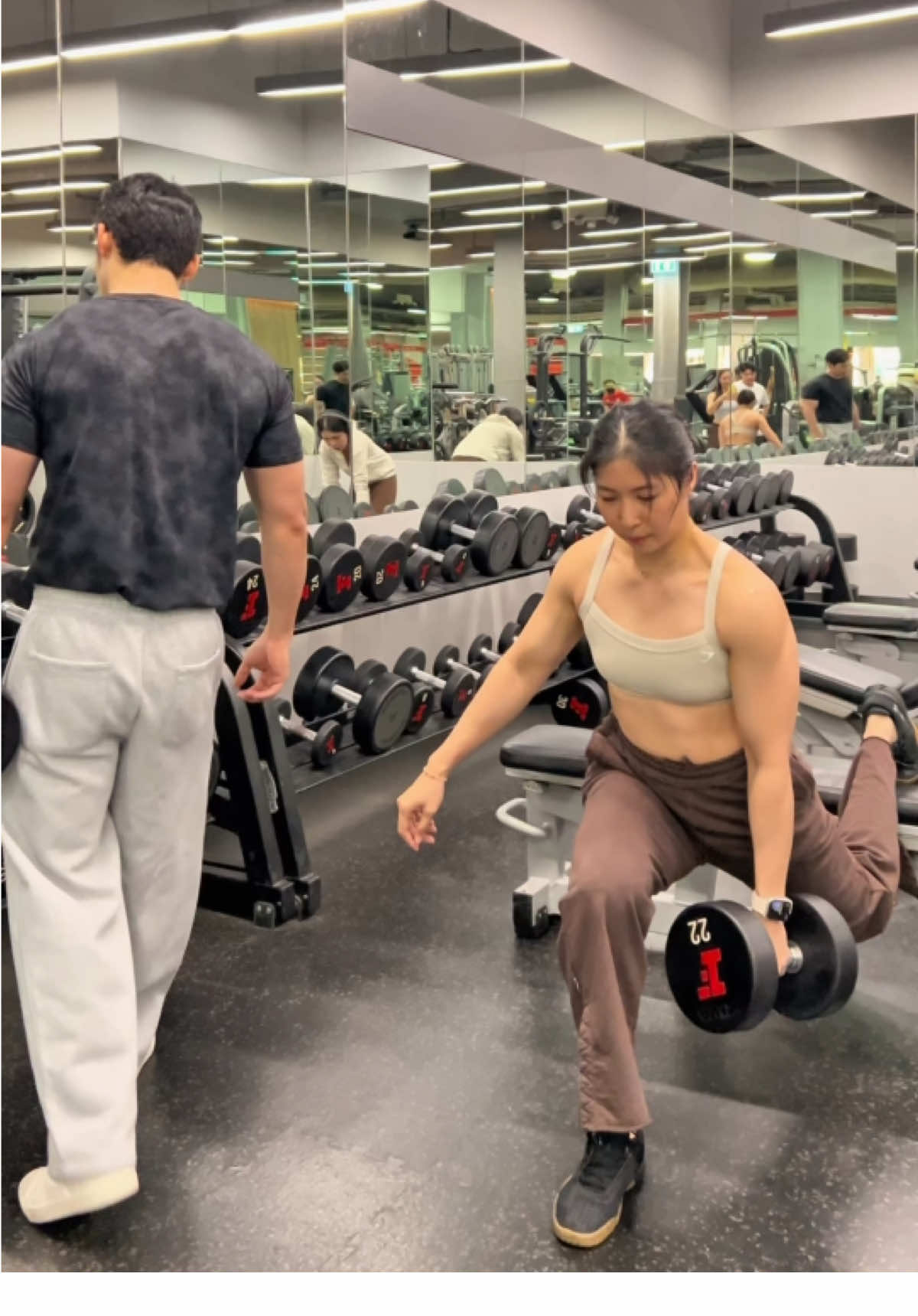 ชอบมาก  Leg Lunge 🤍@at.sheik #workout #gym #Fitness #ออกกำลังกาย #สร้างกล้ามเนื้อ 