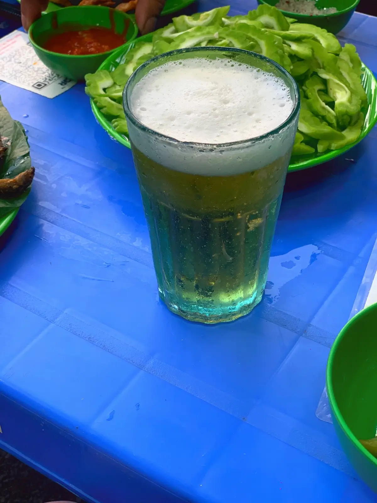 Có người  hỏi t sao con gái mà toàn đăng hình uống bia thế anh là con trai anh còn không đăng… Tao bảo:Do mấy người đi uống bia ôm thì sao mà dám đăng.. 🤣🤣🤣