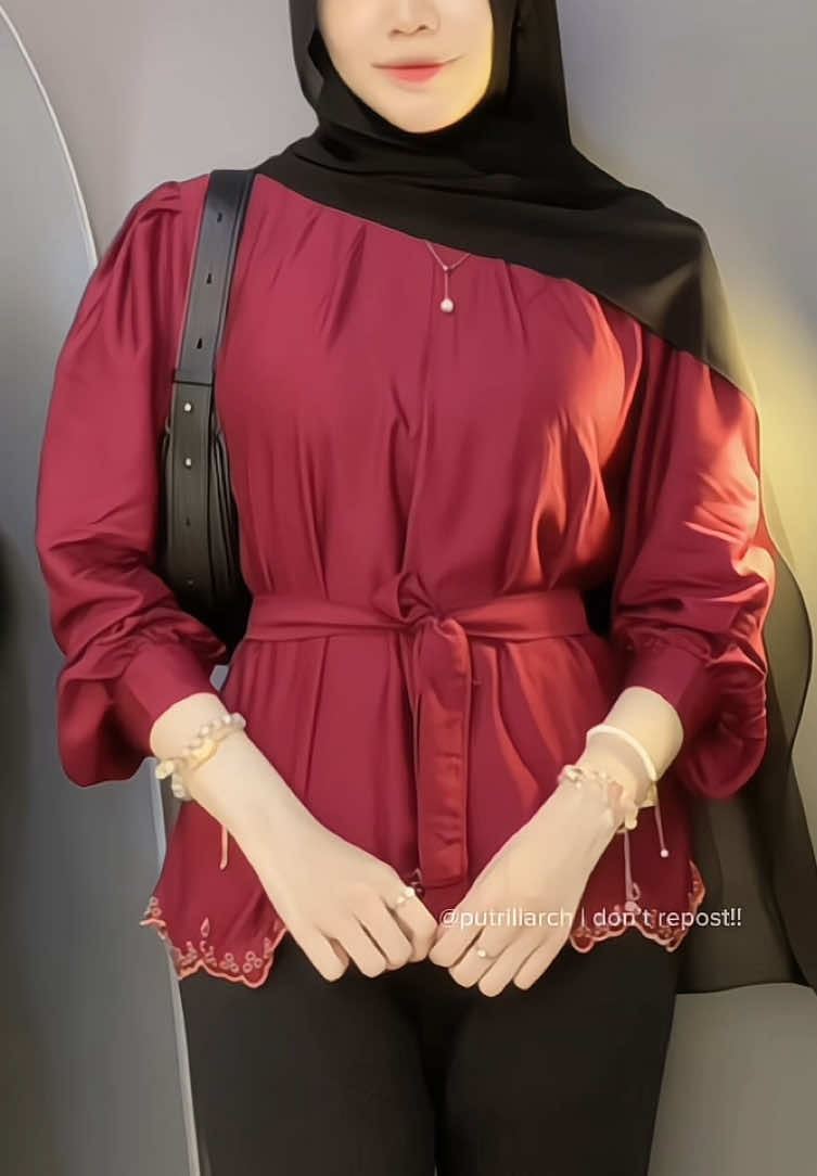👀♥️ #atasanwanita #blouse #outfitideas #ootdhijab #fyp 