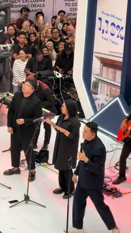 🤍 #tulus#ciputraworldsurabaya #briexpo #surabaya #fypage 