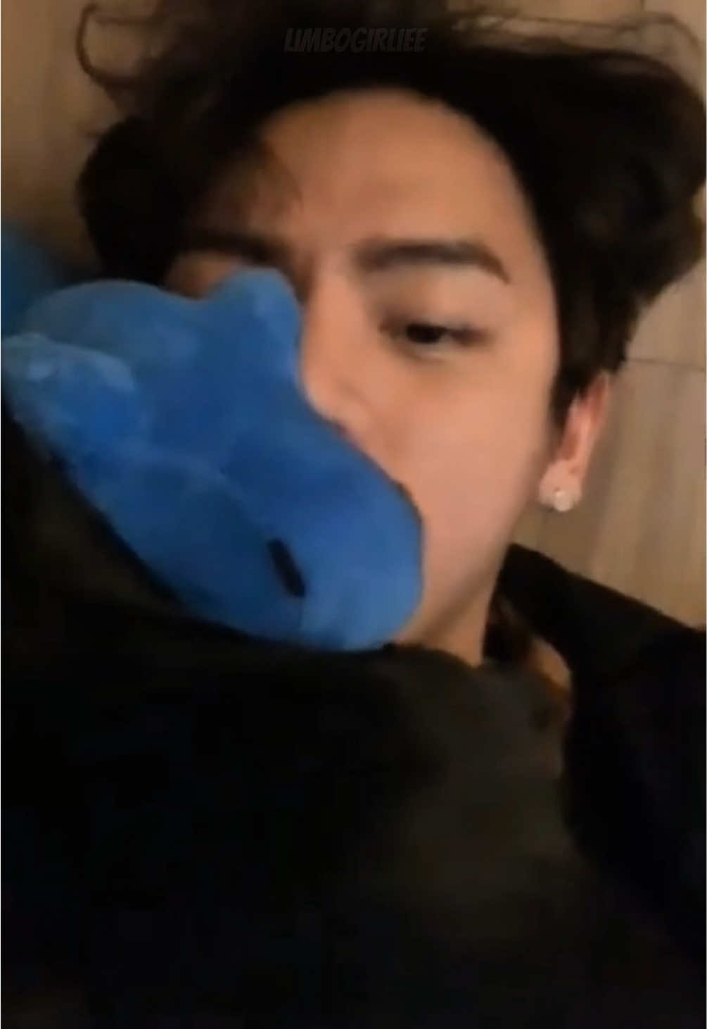 xem hết vid để thấy toàn cảnh ông bố trẻ đẹp trai, cô con gái nghịch ngợm bướng bỉnh và chú khủng long khổ nhất thế giới =))))))))) 😀 #dprian #christianyu #lori #fyp #viral 