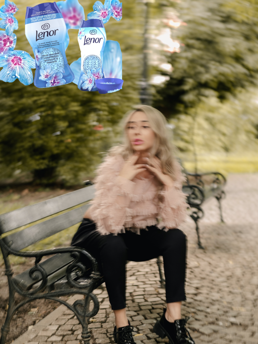 După orice trip, prima oprire e acasă…iar primul lucru pe care îl fac?! Îmi desfac bagajul. Hainele poartă încă amintirile vacanței, dar au nevoie de un refresh. Așa că pun totul la spălat și folosesc perlele parfumate #Lenor .😍💞  #AD #LENOR