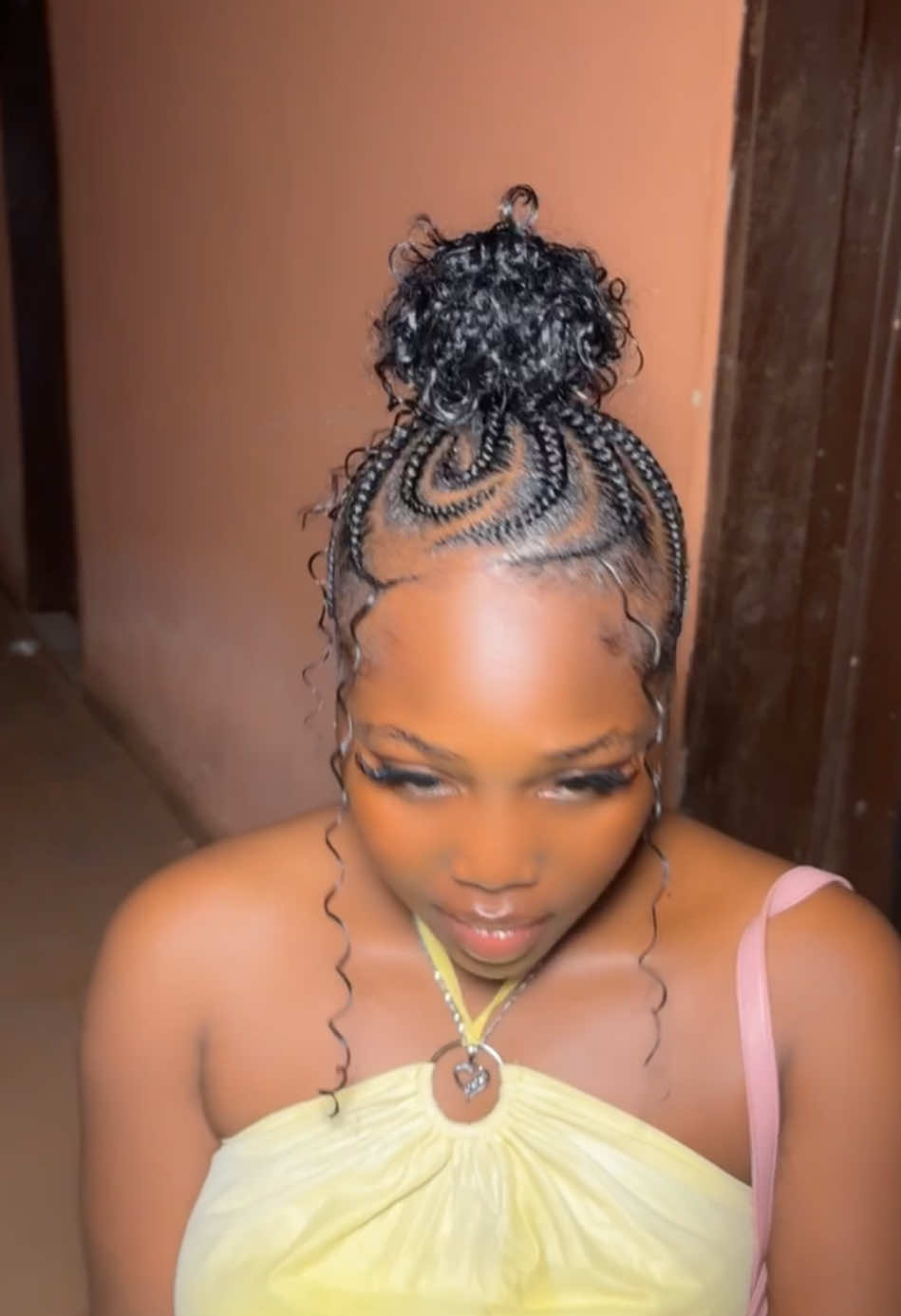 Simple Shuku hairstyle ❤️#shuku #conrows #gifty_hair2 #stitches #trendinghairstyles 