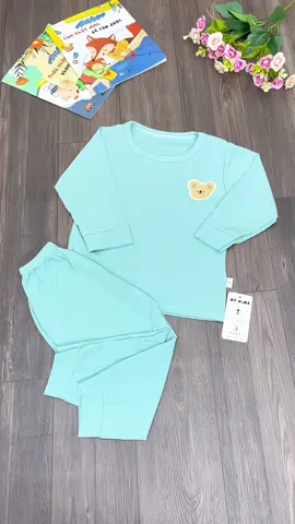 bộ dài tay cho bé trai và bé gái. thun lụa rất mềm mịn #xuhuong #bodaitaychobe #bodaitaydieuhoa #bodaitay #mevabe  @Mẹ San San  @Mẹ San San  @Mẹ San San 