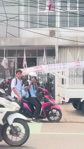 halo mas yang lagi nge video in 🙋‍♂️