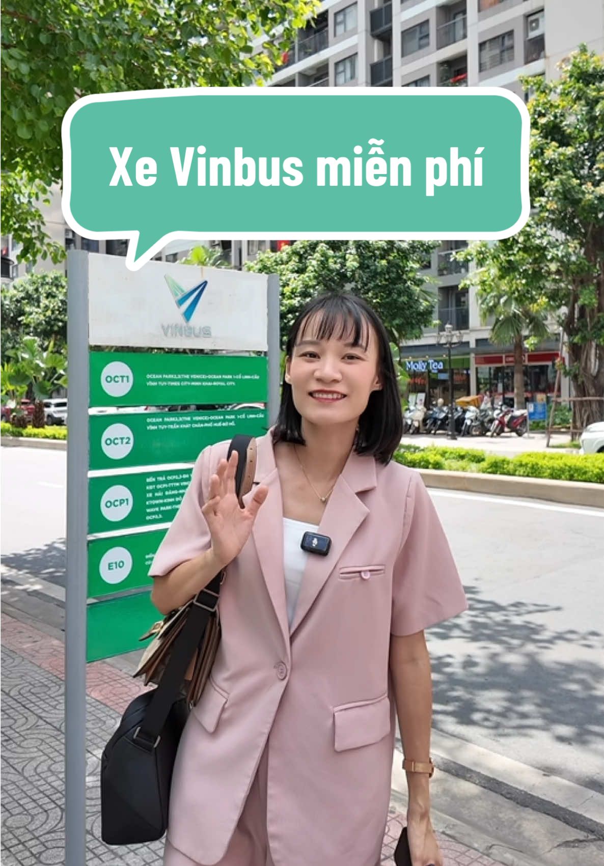 Những tuyến xe VinBus tại Vin Ocean Park 1 1. Những tuyến bus miễn phí từ Vin 1 tới Vin2,3, sang Times City, Royal City, Bờ hồ: OCT1, OCT2, OCP1. 2. Những tuyến bus có phí di chuyển sang các quận/huyện còn lại của Hà Nội: E01, E02, E03, E10 #vinbus #vinhomesoceanpark #vinhomesoceanpark2 #vinhomesoceanpark3 #timescity 