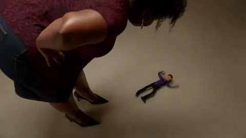 #ebonygiantess #tinyman 