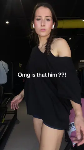 Sourir c’est en option ??? #gymgirls #gymmotivation #fitnesstok 