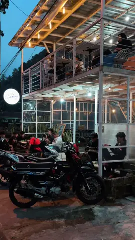 Ngopi damai #ponorogo24jam #mxking #rombongannyeni #cb #fizr 