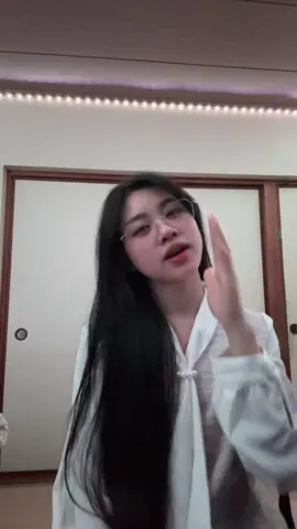 Nói chuyện mới 2 hôm đã rủ đi chơi..