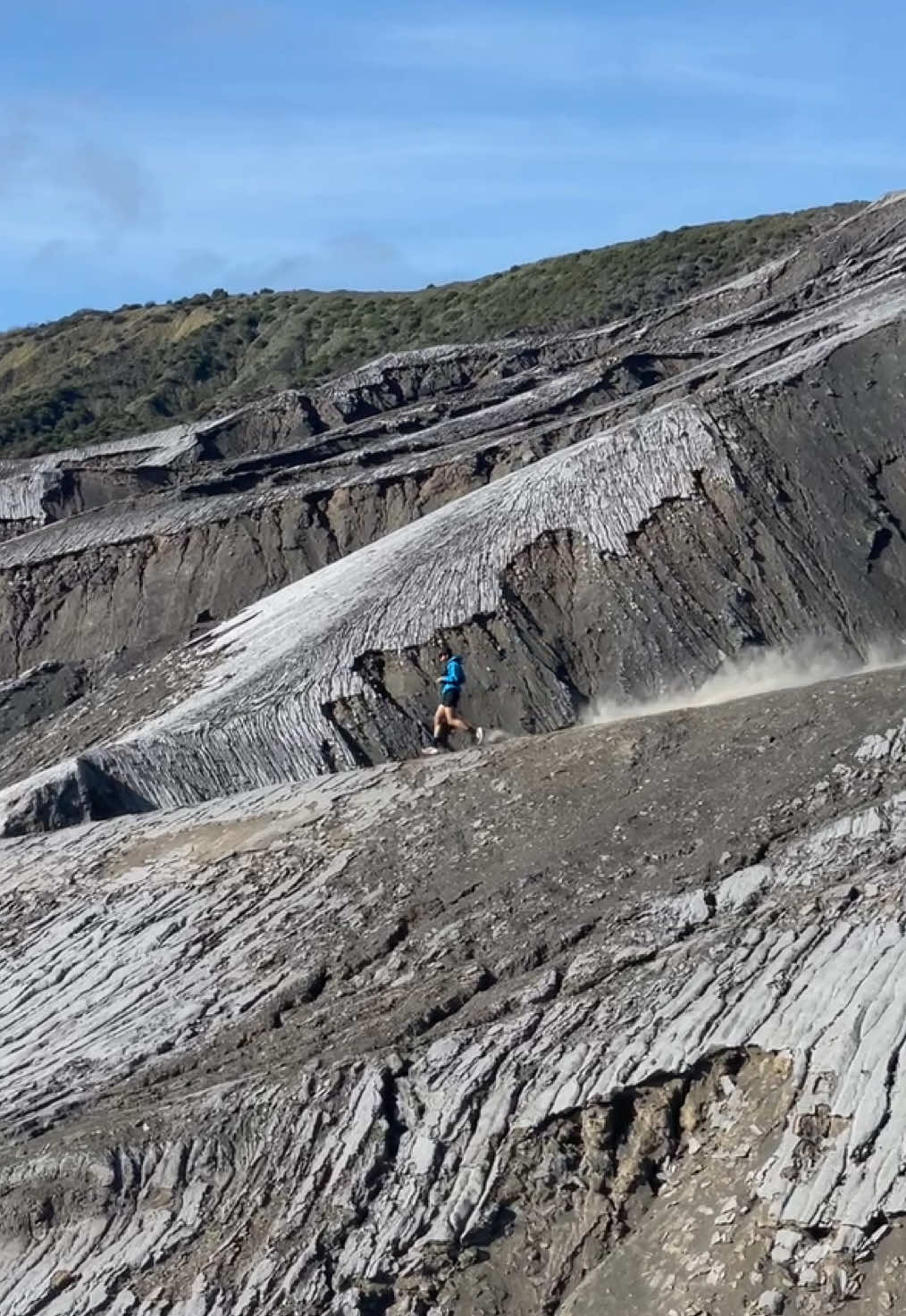 lari di spot bulan secandu itu #trailrun #bromo 