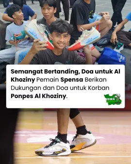 Di balik semangat bertanding, ada doa yang tulus. Pemain Spensa menuliskan “Pray for Ponpes Al Khoziny” sebagai bentuk respect dan dukungan untuk para korban. Kecil bagi mereka, tapi besar artinya bagi sesama 🤍 @spensabayaofficial  #siswasuroboyo #siswajatim #dblindonesia #prayforponpesalkhoziny #smpn1surabaya 