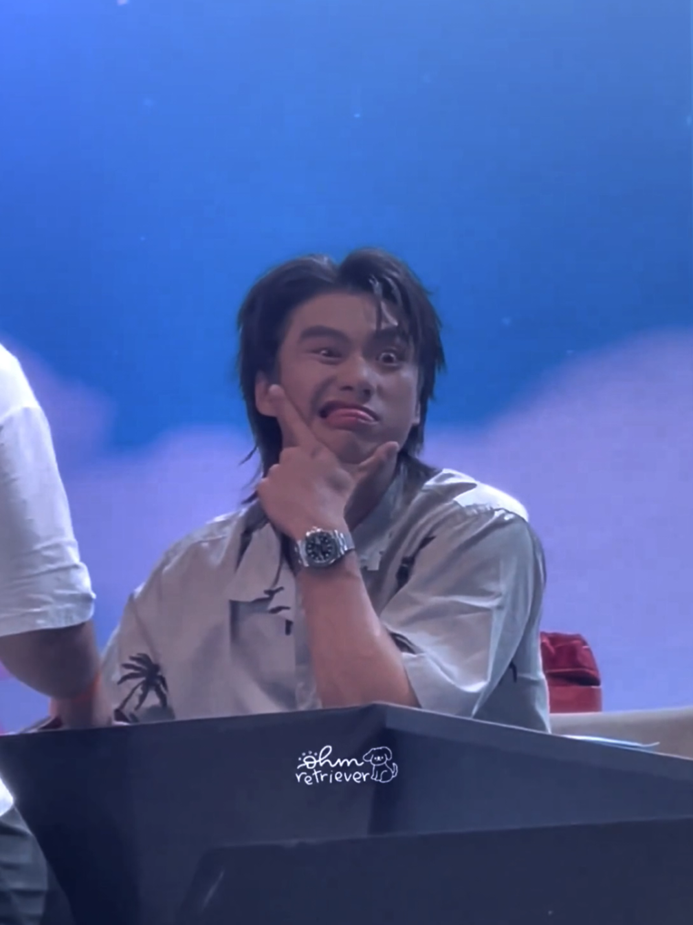 seperti biasa malu di tanggung fans☺ #ohmpawat#ohmpawatchittsawangdee 