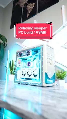 Relaxing sleeper PC build / ASMR Specs used in this build: Motherboard: Aorus B850 mATX RAM: KingBank 32GB DDR5 (2x16) Storage: 1TB Lexar SSD PSU: Lian Li 1200W Cooling: Lian Li Hydro Shift LCD AIO + Lian Li Uni Fan LCDs GPU: RX 9060 (White, vertical mount) Extra: 9 built-in screens for monitoring and style Games tested: CS2 on max settings Forza on max settings 3DMark benchmark score: around 4000  #sleeperpcbuild #sleepergamingpc #sleeperbuild2025 #oldpccasemodernparts #pcbuild