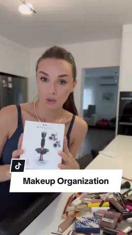Organize and clean my makeup with me 🥰 #makeup #organize #asmr #clean #balkan 