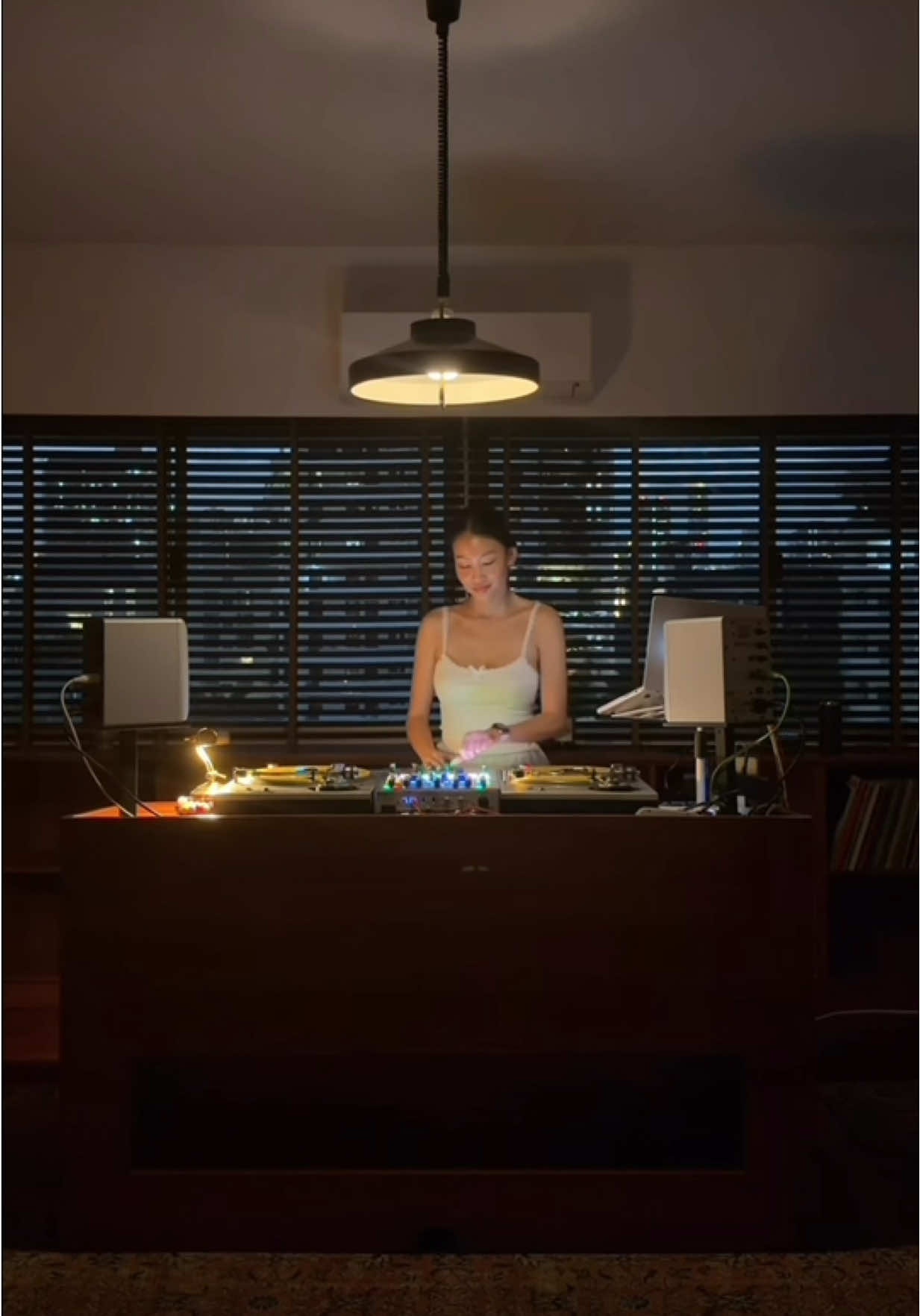 Home Studio Volume 84 ( Phone Talk 🤓 ) #patra_b #me_almosteveryday #djmix #PatraPlays #patrahomestudio 