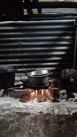 #fypシ゚viral🖤tiktok #lewatberanda  #ambonmanise #fyp #mama ❤️❤️