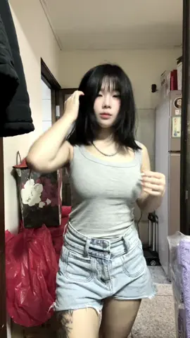 終於拍了 沒流量一律丟小帳 #流量 #桃園 #fyp #高一 #左料 