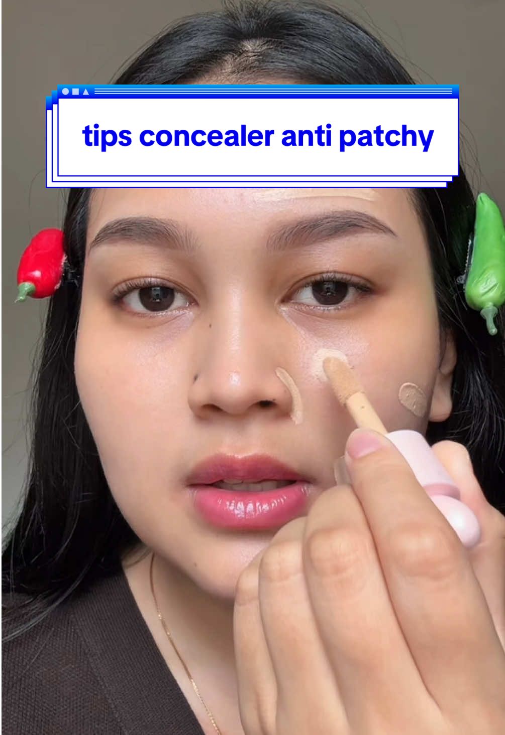 tips concealer anti patchy ✊🏻 pakenya jangan terlalu keatas dan pastiin blendnya abis dibawah dulu baru dibawa keatas then ke samping. terus inget, tap-tap aja jangan di geser. hope it helps ☺️ #concealer #concealertips #concealerhack #concealertutorial #tipsmakeup #makeuptips #tipsandtricks #foryou #stopdica 