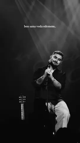 Bir tane Çağan Şengül şarkısı vardı… @Çağan Şengül #Konzert #konser #Çağanşengül #cemadrian #ffm 