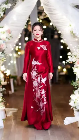 #CapCut áo dài mẹ sui, lụa đỏ Ruby thêu tay tỉ mỉ #áodài #Lalaschool #thờitrang #sangtrọng 