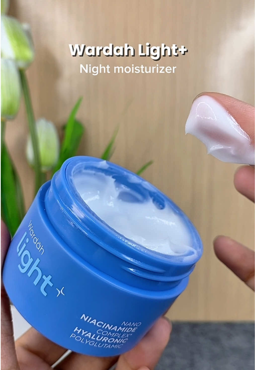 Wardah Light+ Night Moisturizer #wardah #moisturizer  #promoseruweekend 