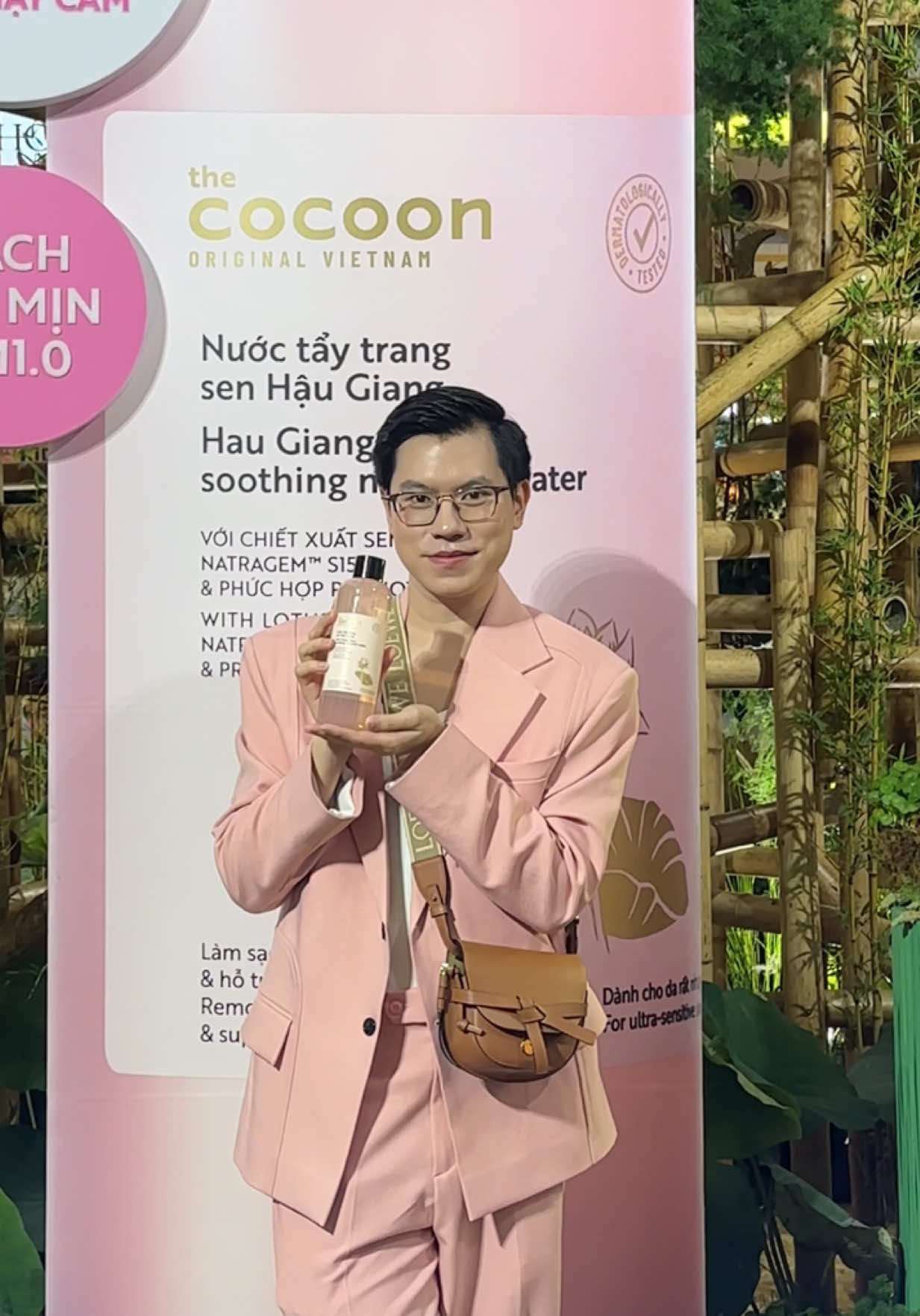 Sự kiện ra mắt nước tẩy trang Sen Hậu Giang của Cocoon kết hợp cùng đại sứ Phương Mỹ Chi 💕 Em tẩy trang này đỉnh đét lunnnn yên tâm tui sẽ lên review test trong thời gian sớm nhất nhaaaa #skincaredungcach #skincare 