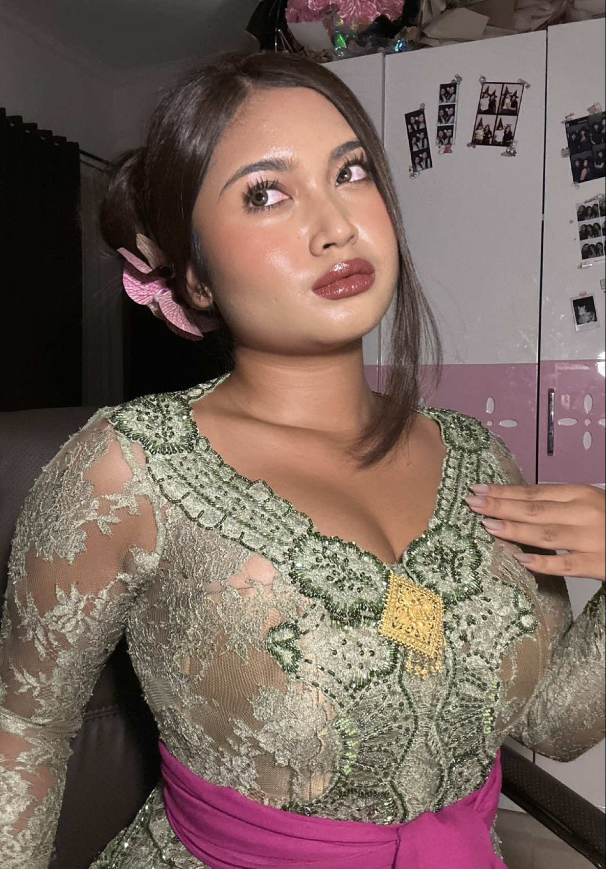 STOP MENGIDOLAKAN ANI-ANI/PELAKOR PLS, GMN MAU NGASIH MEREKA EFEK JERA?