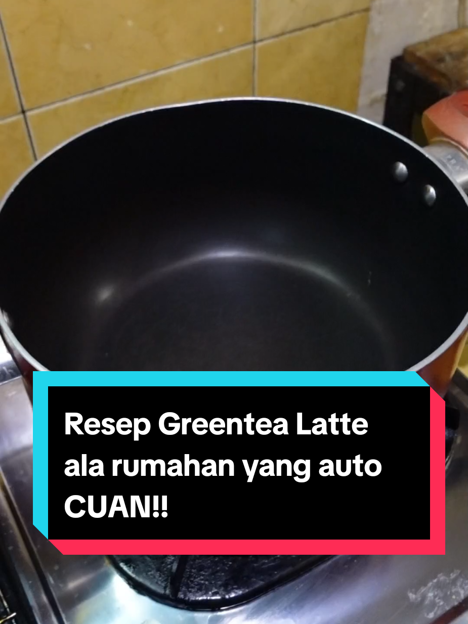 Resep greentelatte yang gampang dan bisa jadi ide jualan 🤑🤑 1.Air matang 1200 ml 2.Greentea 50 gram (setara dengan 6 sdm penuh) 3.Susu evaporasi Dicoba yukk 🤤🤤 #resep #rumahan #greentealatte #greentea #homemade 