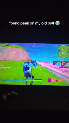 idk how to upload it also this gameplay is so buns 😭 #fortnite #mcu #avengers #avengersendgame #ps4 