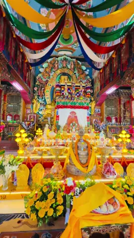 ༄། དཔལ་ལྡན་བླ་མ་མྱུར་དུ་འབྱོན་པ་དང་། མཁའ་མཉམ་ཡོངས་ལ་བདེ་བསྐྱིད་འབྱུང་བ་དང་། བདག་གཞན་མ་ལུས་ཚོགས་བསགས་སྒྲིབ་སྦྱང་ནས་། མྱུར་དུ་སངས་རྒྱས་ས་ལ་འགོད་པར་ཤོག་།། For better experience Watch now on YouTube  https://youtu.be/-dfyWfU7nKs?si=ily7RCxq_EX86siN
