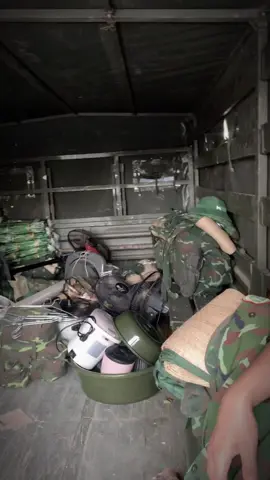 bà con yên tâm nha bộ đội đi chống bão cùng bà con đêyyyy#baomatmo #bodoivietnam 