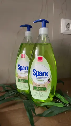 Noul Sano Spark Lemongrass – eficient, parfumat și ușor de folosit. O singură pompiță și totul strălucește! 🌿💦  #sanospark #sanoromania #sparklemongrass @Sano Romania 