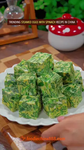 Trending steamed eggs with spinach recipe in China. Have u ever seen it before? #Recipe #cooking #chinesefood #spianch #eggs 
