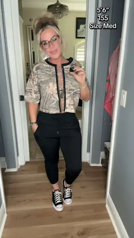 The best fitting joggers on the market!! If you love joggers you need these ones!!! #joggers #outfitinspo #womensfashion #curvyfashion #tiktokshopcreatorpicks 