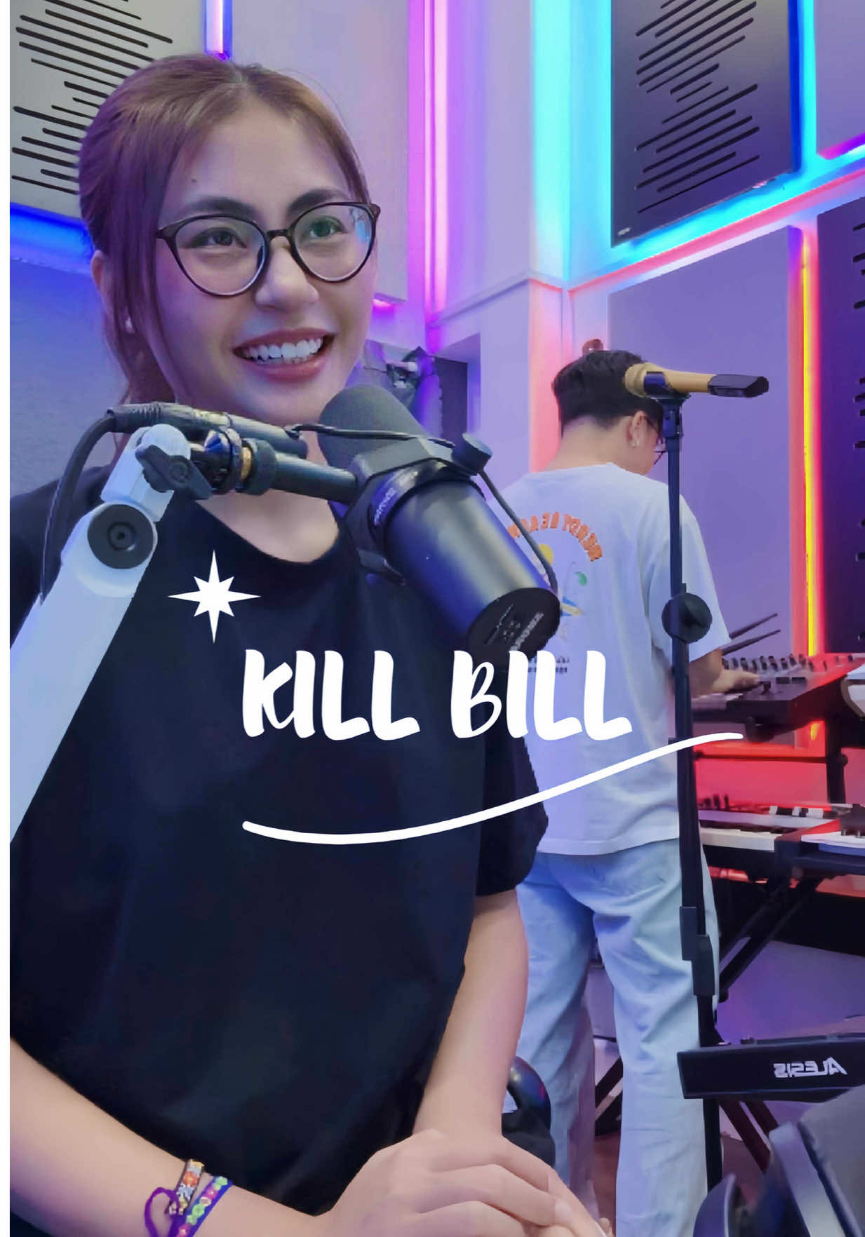 Mọi người đừng để ý anh đứng đằng sau @Thaison.beatbox nhé  #buixuanhanh #thaisonbeatbox 