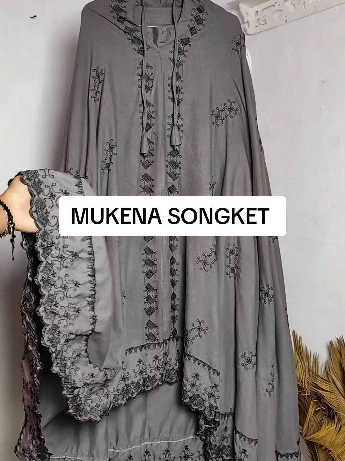 Jangan sampai gak kebagian Mukena bordir songket masih promo.. #mukenabordir #mukenacantik #mukenamurah #promoseruweekend #fypviralシ 